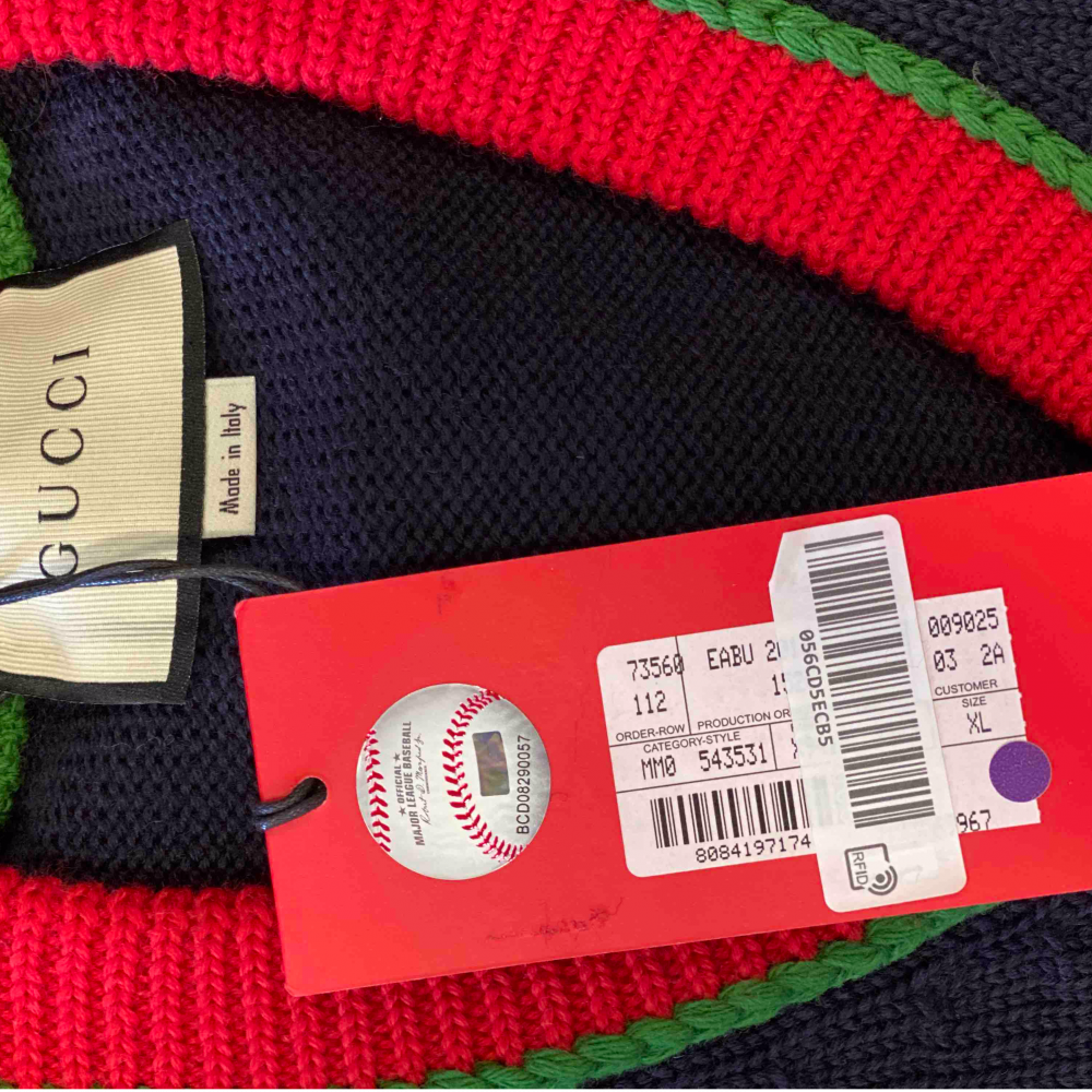 PULLOVER MIT NY YANKEE ™ PATCH Foto 1
